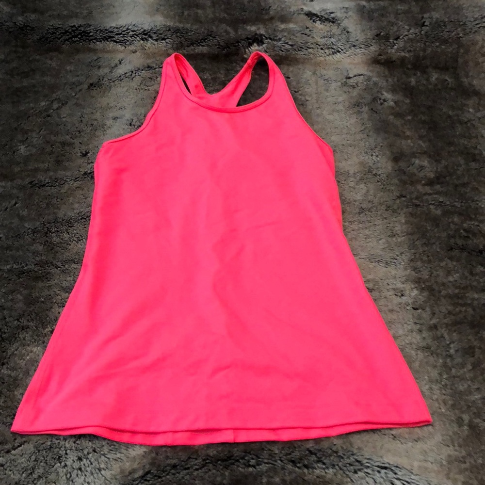Under Armour fitted tank